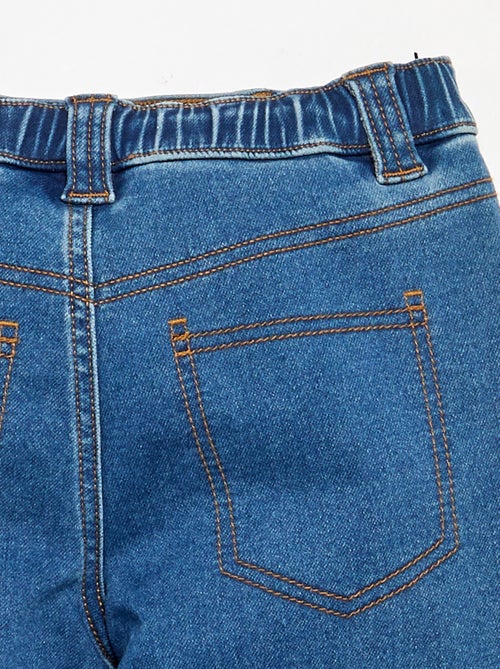 Jean avec ceinture ajustable - collection facile à enfiler - Kiabi Jean avec ceinture ajustable - collection facile à enfiler - Kiabi