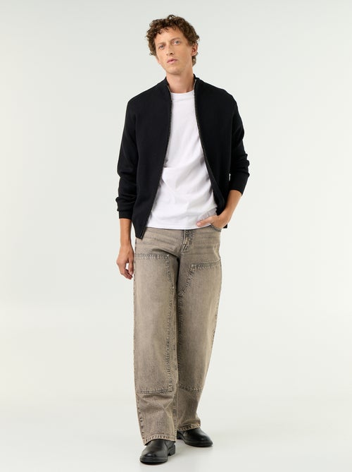 Jean baggy uni avec empiècements fantaisies - Kiabi Jean baggy uni avec empiècements fantaisies - Kiabi