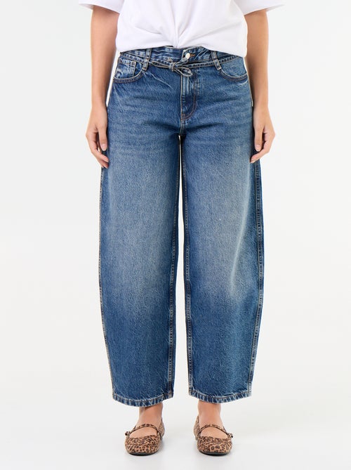 Jean barrel avec ceinture à nouer - Kiabi Jean barrel avec ceinture à nouer - Kiabi