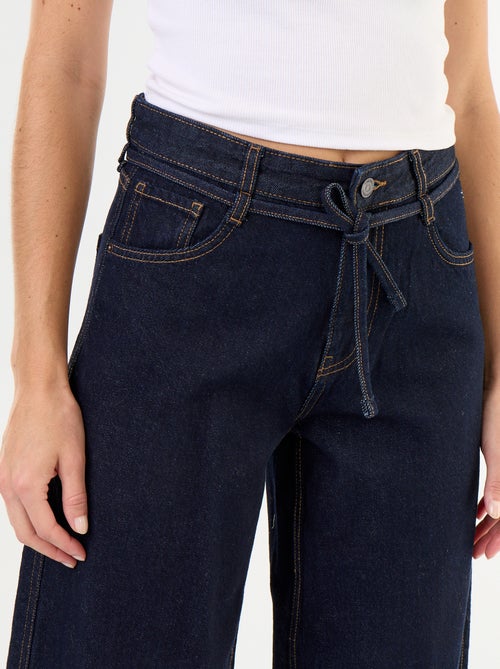 Jean barrel avec ceinture à nouer - Kiabi Jean barrel avec ceinture à nouer - Kiabi