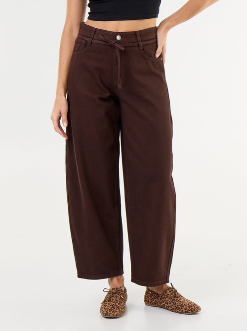 Jean barrel avec ceinture à nouer - Kiabi Jean barrel avec ceinture à nouer - Kiabi