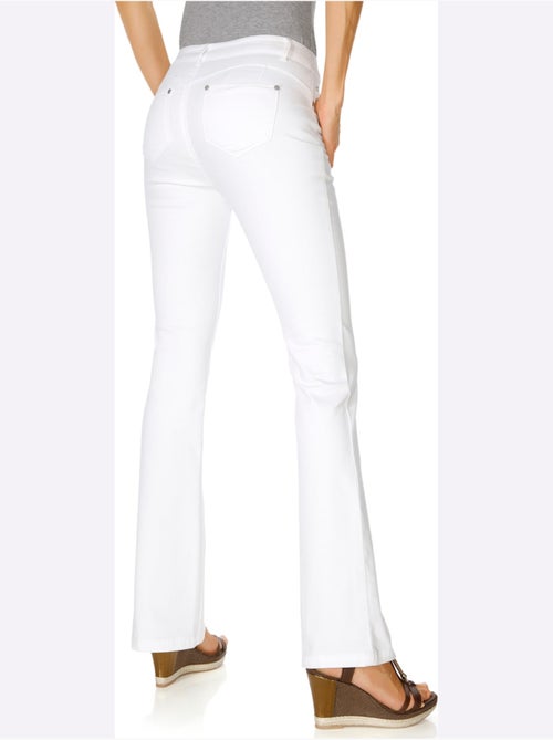 Jean bootcut - taille standard - helline - Kiabi Jean bootcut - taille standard - helline - Kiabi