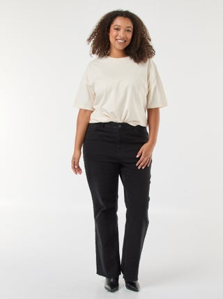 Jean bootcut avec bords à cru