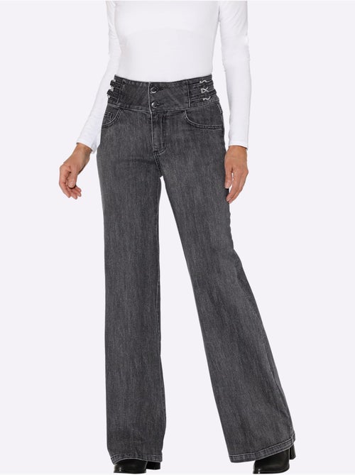 Jean Bootcut Brides Décoratives - Taille Standard - Helline - Kiabi Jean Bootcut Brides Décoratives - Taille Standard - Helline - Kiabi