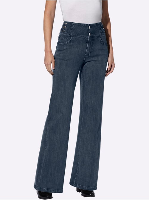 Jean bootcut brides décoratives - taille standard - helline - Kiabi Jean bootcut brides décoratives - taille standard - helline - Kiabi
