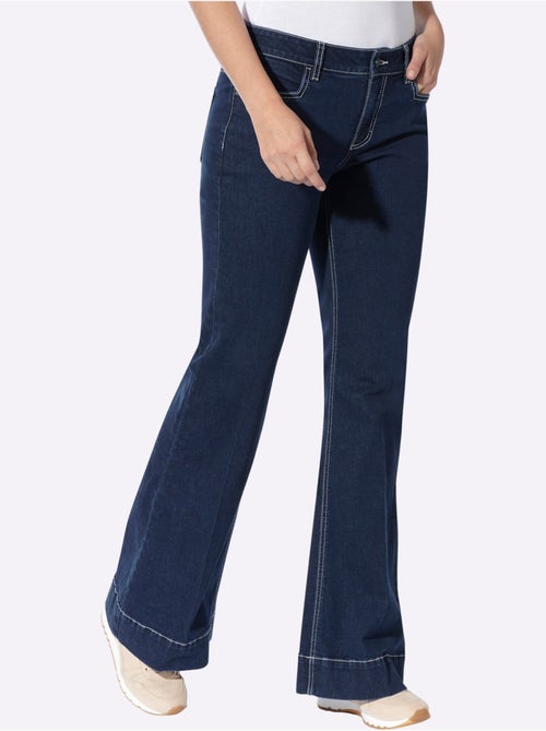 Jean bootcut coupe bootcut décontractée - taille standard - helline - Kiabi Jean bootcut coupe bootcut décontractée - taille standard - helline - Kiabi