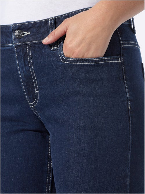 Jean bootcut coupe bootcut décontractée - taille standard - helline - Kiabi Jean bootcut coupe bootcut décontractée - taille standard - helline - Kiabi