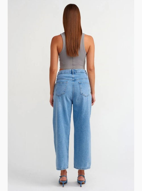 Jean capri ballon taille haute dilvin - Kiabi Jean capri ballon taille haute dilvin - Kiabi
