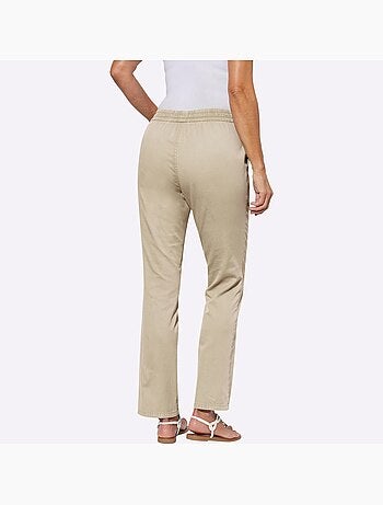 Jean avec ceinture smockée et poches en biais devant - Taille standard - Moda Vilona