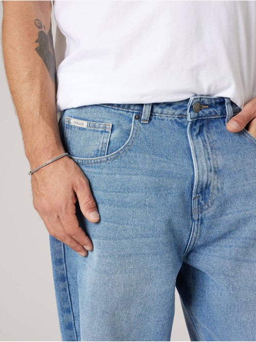 Jean confort homme en 100% coton 'Deeluxe' - Kiabi Jean confort homme en 100% coton 'Deeluxe' - Kiabi