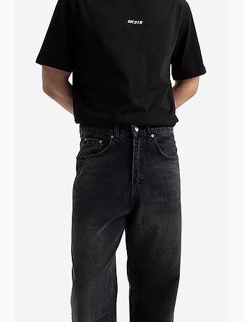 Jean coupe ample à jambe droite giesto