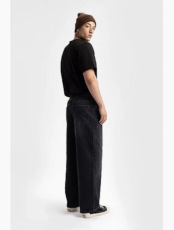 Jean coupe ample à jambe droite giesto