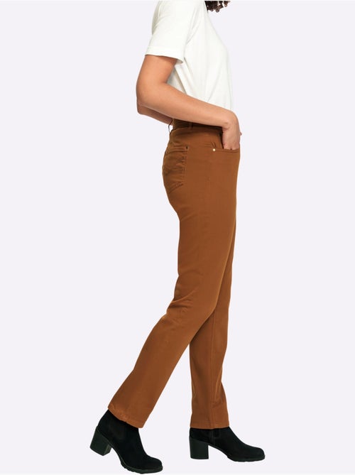 Jean coupe droite à cinq poches avec fermeture à glissière et passants - Taille standard - Witt - Kiabi Jean coupe droite à cinq poches avec fermeture à glissière et passants - Taille standard - Witt - Kiabi