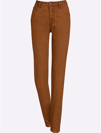 Jean coupe droite à cinq poches avec rivets et empiècement au dos - taille longue - witt