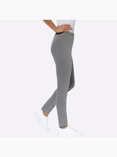 Jean coupe étroite en matière extensible avec ceinture élastique - Taille standard - Moda Vilona - Kiabi Jean coupe étroite en matière extensible avec ceinture élastique - Taille standard - Moda Vilona - Kiabi