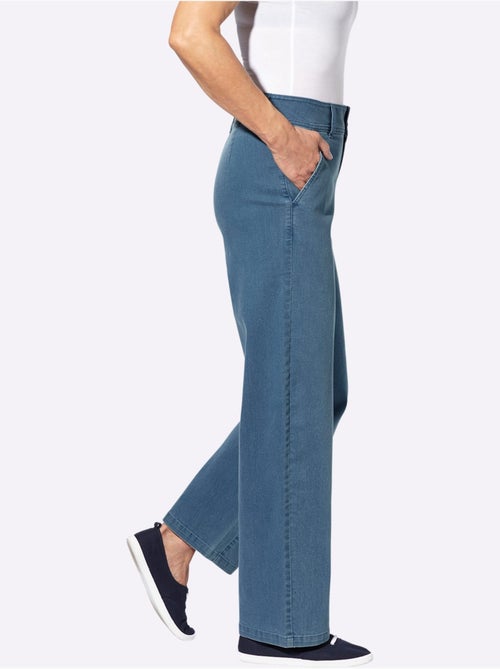 Jean coupe large avec taille haute et poches latérales - Taille courte - Moda Vilona - Kiabi Jean coupe large avec taille haute et poches latérales - Taille courte - Moda Vilona - Kiabi