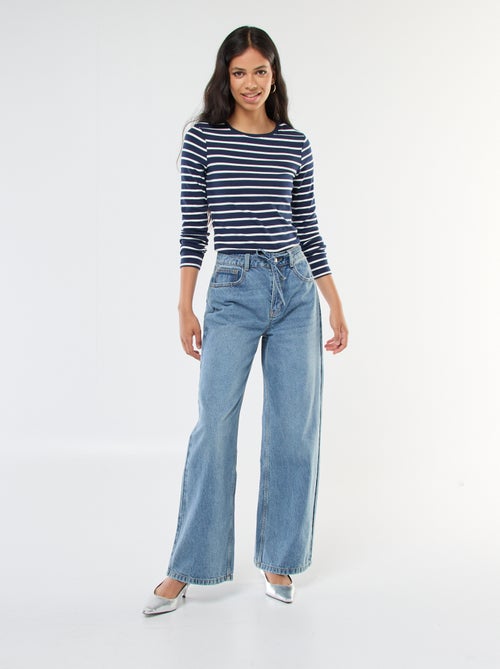 Jean coupe wide leg avec ceinture fine en jean - Kiabi