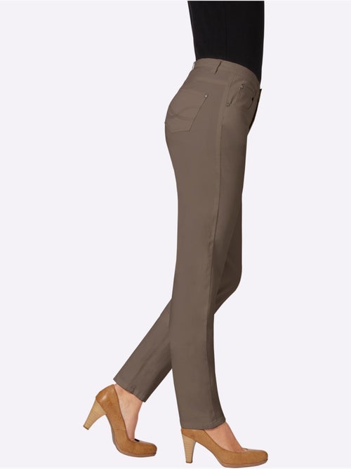 Jean décontracté à coupe droite avec poches et rivets - Taille courte - Witt - Kiabi Jean décontracté à coupe droite avec poches et rivets - Taille courte - Witt - Kiabi