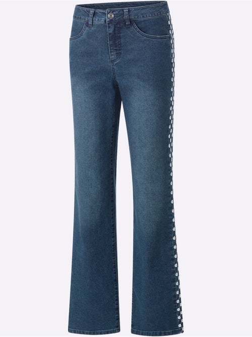 Jean denim doux avec broderie fantaisie et jambes larges - Taille standard - Moda Vilona - Kiabi Jean denim doux avec broderie fantaisie et jambes larges - Taille standard - Moda Vilona - Kiabi