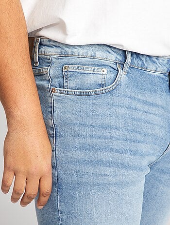 Jean droit à 5 poches - L34