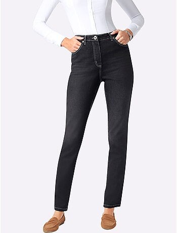 Jean droit à taille haute avec coutures délavées et poches arrière. - taille courte - moda vilona