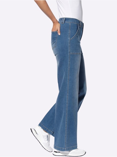 Jean Droit Coupe Tendance Et Large - Taille Standard - Helline - Kiabi Jean Droit Coupe Tendance Et Large - Taille Standard - Helline - Kiabi