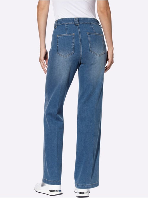 Jean Droit Coupe Tendance Et Large - Taille Standard - Helline - Kiabi Jean Droit Coupe Tendance Et Large - Taille Standard - Helline - Kiabi