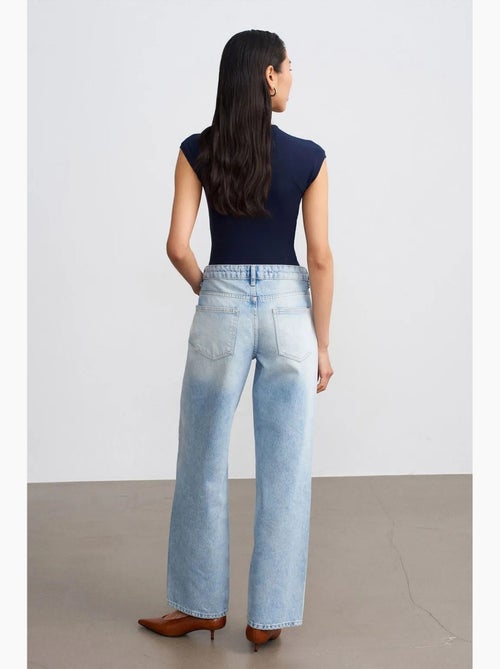 Jean droit en denim de coton, taille basse dilvin - Kiabi Jean droit en denim de coton, taille basse dilvin - Kiabi