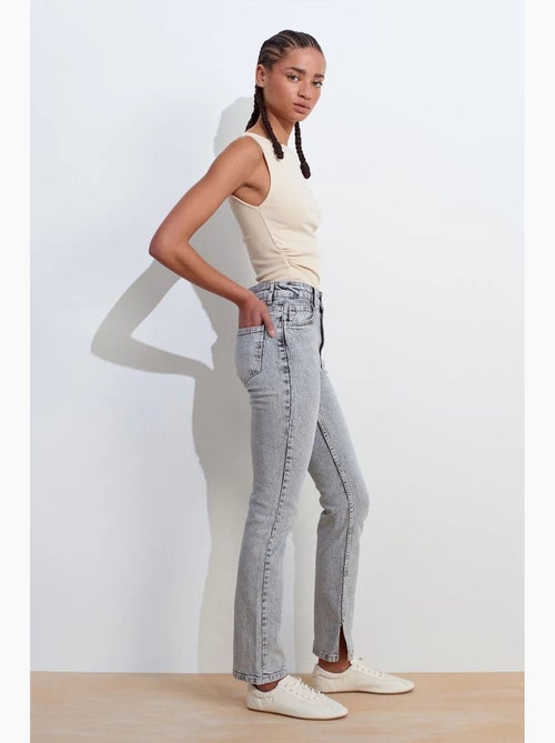 Jean droit slim à taille haute dilvin - Kiabi
