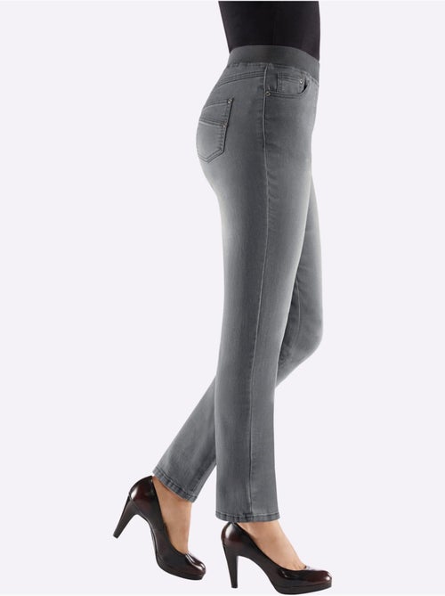 Jean en coton avec ceinture en tricot côtelé intégrée et poches - Taille extra courte - Witt - Kiabi Jean en coton avec ceinture en tricot côtelé intégrée et poches - Taille extra courte - Witt - Kiabi