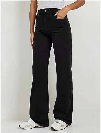 Jean en denim à jambe droite