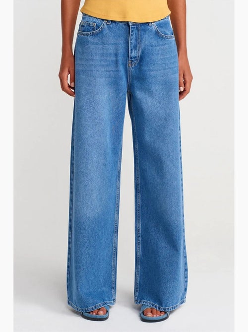 Jean en denim à taille haute et jambe large dilvin - Kiabi Jean en denim à taille haute et jambe large dilvin - Kiabi