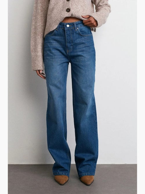 Jean en denim à taille mi-haute et jambe évasée dilvin - Kiabi Jean en denim à taille mi-haute et jambe évasée dilvin - Kiabi