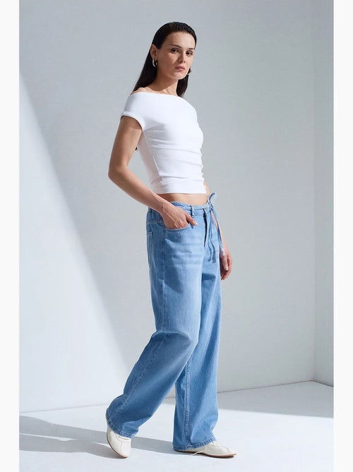 Jean en denim de coton à taille haute et jambe large dilvin - Kiabi Jean en denim de coton à taille haute et jambe large dilvin - Kiabi