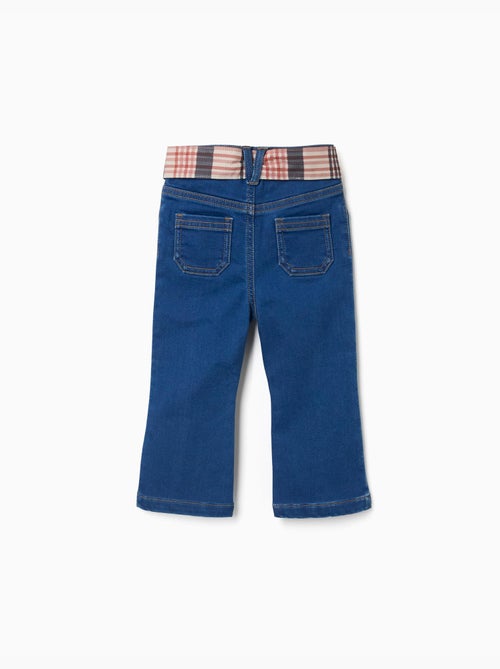 Jean évasé avec poches et ceinture à carreaux - Kiabi Jean évasé avec poches et ceinture à carreaux - Kiabi