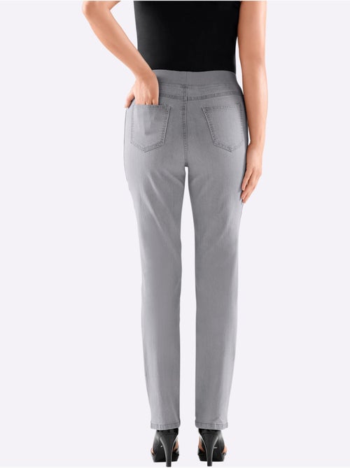 Jean extensible avec ceinture élastique et poches pratiques - Taille courte - Witt - Kiabi Jean extensible avec ceinture élastique et poches pratiques - Taille courte - Witt - Kiabi