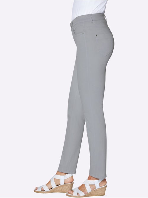 Jean Extensible Coupe étroite - Taille Standard - Helline - Kiabi Jean Extensible Coupe étroite - Taille Standard - Helline - Kiabi