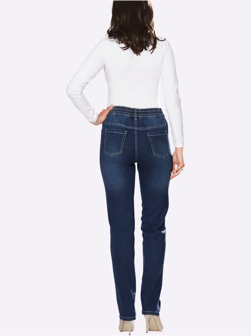 Jean féminin avec ceinture élastique et effet ventre plat - Taille courte - Moda Vilona - Kiabi