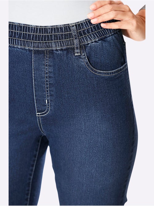 Jean féminin avec ceinture élastique et effet ventre plat - Taille courte - Moda Vilona - Kiabi