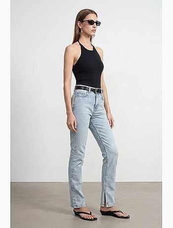 Jean femme taille haute à jambe droite dilvin