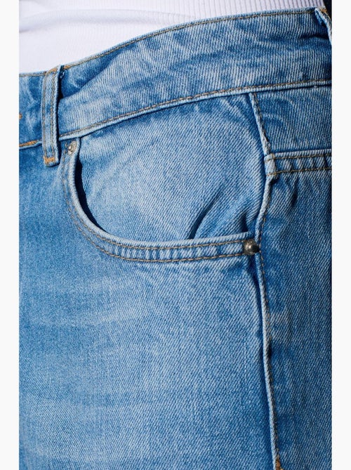 Jean femme taille haute à jambe droite dilvin - Kiabi Jean femme taille haute à jambe droite dilvin - Kiabi