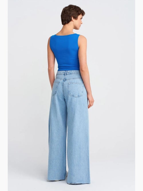 Jean femme taille haute à jambe large dilvin - Kiabi Jean femme taille haute à jambe large dilvin - Kiabi