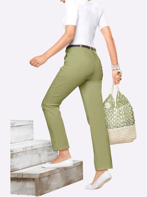 Jean femme taille haute avec ceinture élastique et deux poches - Taille standard - Moda Vilona - Kiabi Jean femme taille haute avec ceinture élastique et deux poches - Taille standard - Moda Vilona - Kiabi