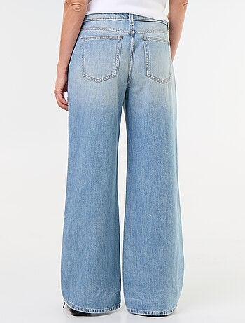 Jean large avec ceinture fantaisie