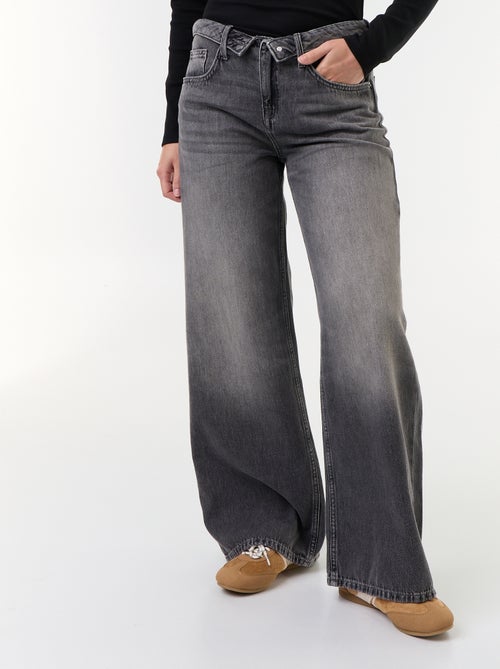Jean large avec ceinture fantaisie - Kiabi Jean large avec ceinture fantaisie - Kiabi