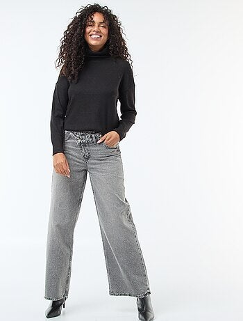 Jean large avec double ouverture boutonnée