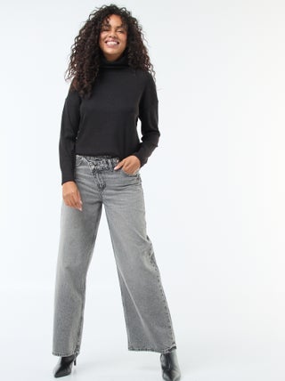 Jean large avec double ouverture boutonnée