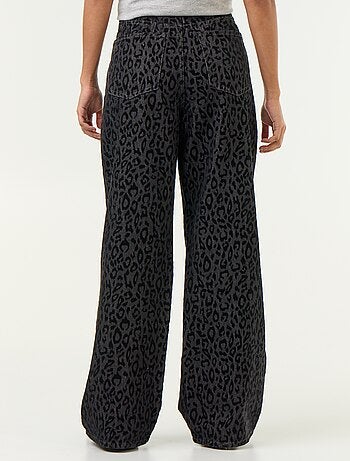 Jean large avec motif léopard