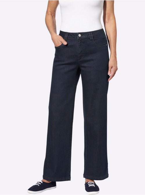 Jean large décontracté avec poches arrondies et plaquées - taille standard - moda vilona - Kiabi Jean large décontracté avec poches arrondies et plaquées - taille standard - moda vilona - Kiabi