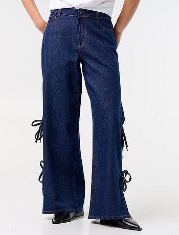 Jean large wide leg avec nœuds fantaisies à la base